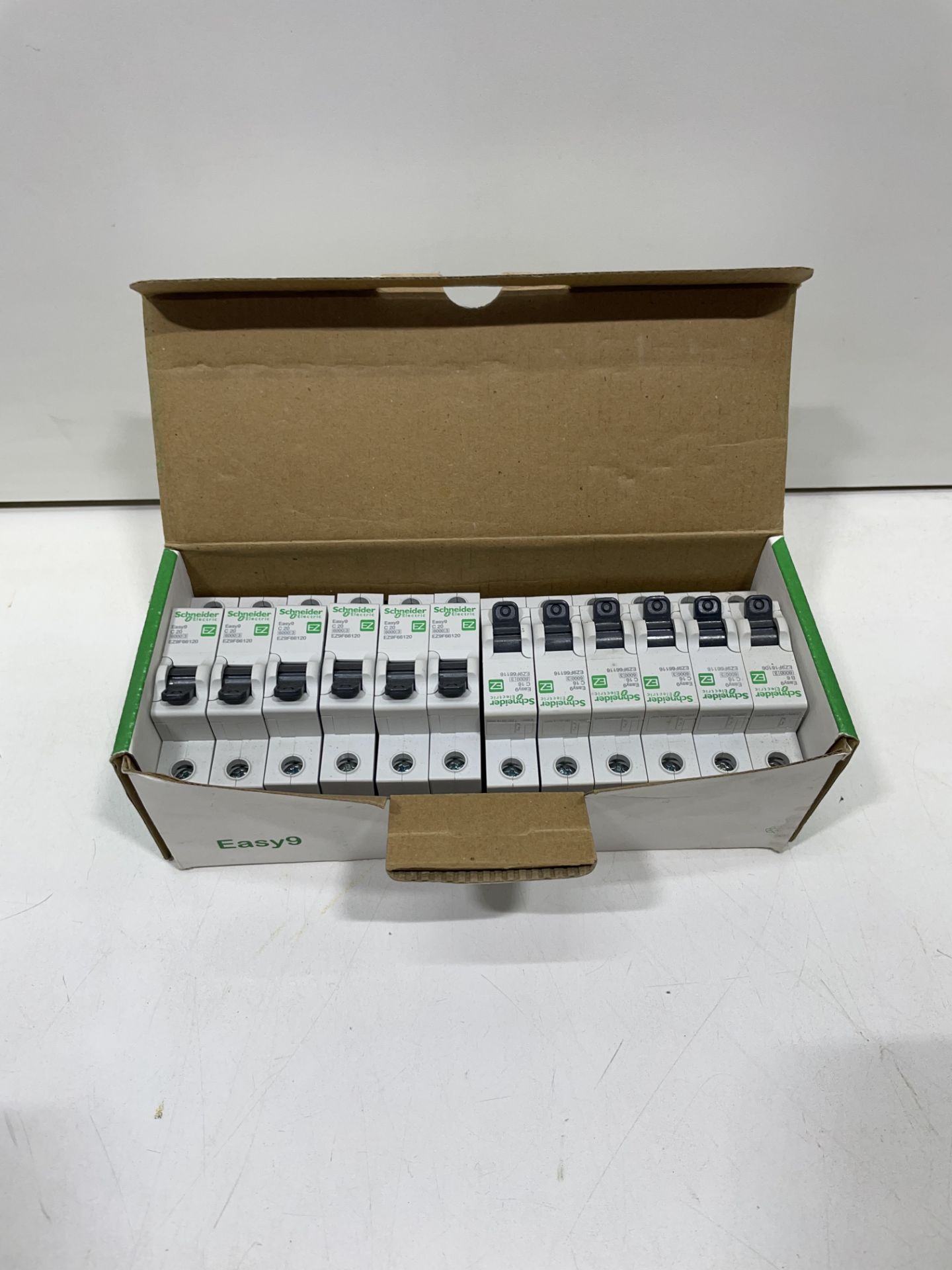 12X Schneider Electric | Easy9 MCB - Image 5 of 6