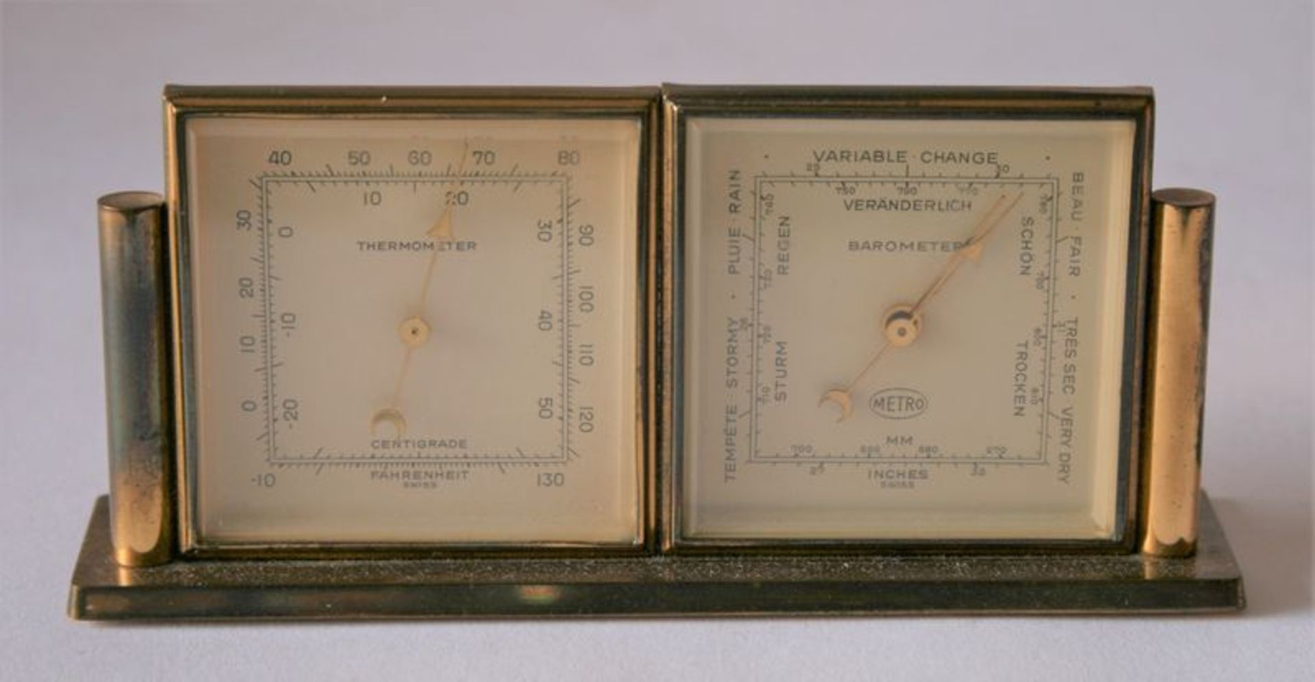 Baromètre et Thermomètre de bureau en laiton doré, fabrication Suisse de la marque [...]