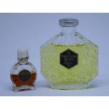 Rare flacon de parfum encore scellé Mury "Le Narcisse Bleu" (1925), flacon design [...]