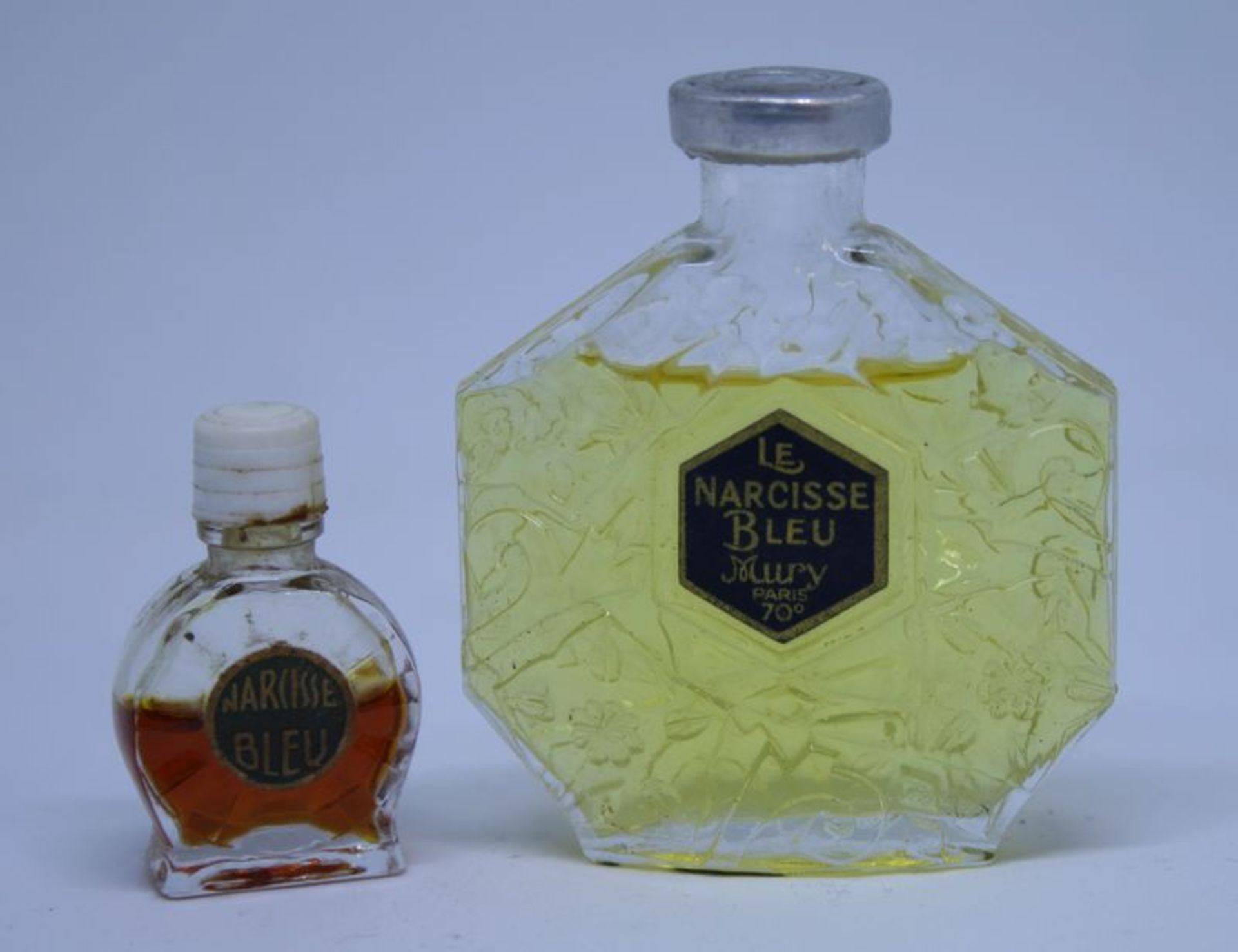 Rare flacon de parfum encore scellé Mury "Le Narcisse Bleu" (1925), flacon design [...]