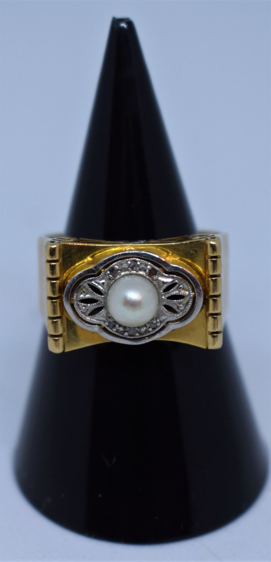 Ring - Image 2 of 2