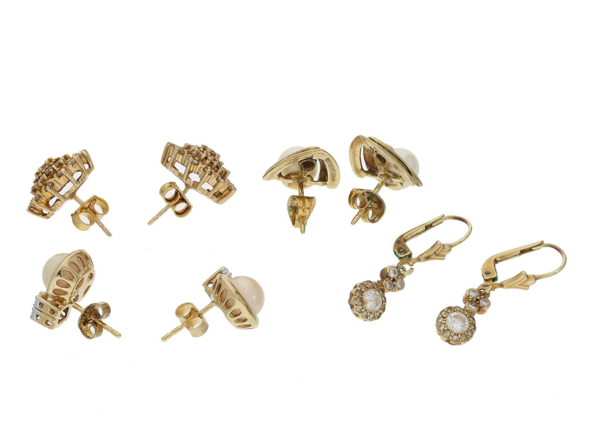 Ohrschmuck: kleines Konvolut vintage Ohrstecker,14K Gold, mit Perlen und Brillanten, ca. 0,85ct< - Bild 2 aus 2