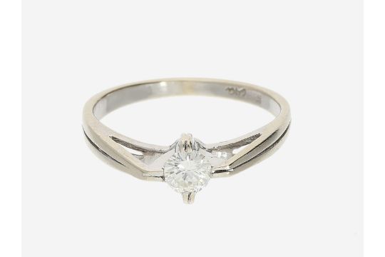 Ring: attraktiver vintage Solitärring mit Brillant, ca. 0,32ct, 14K WeißgoldCa. Ø17