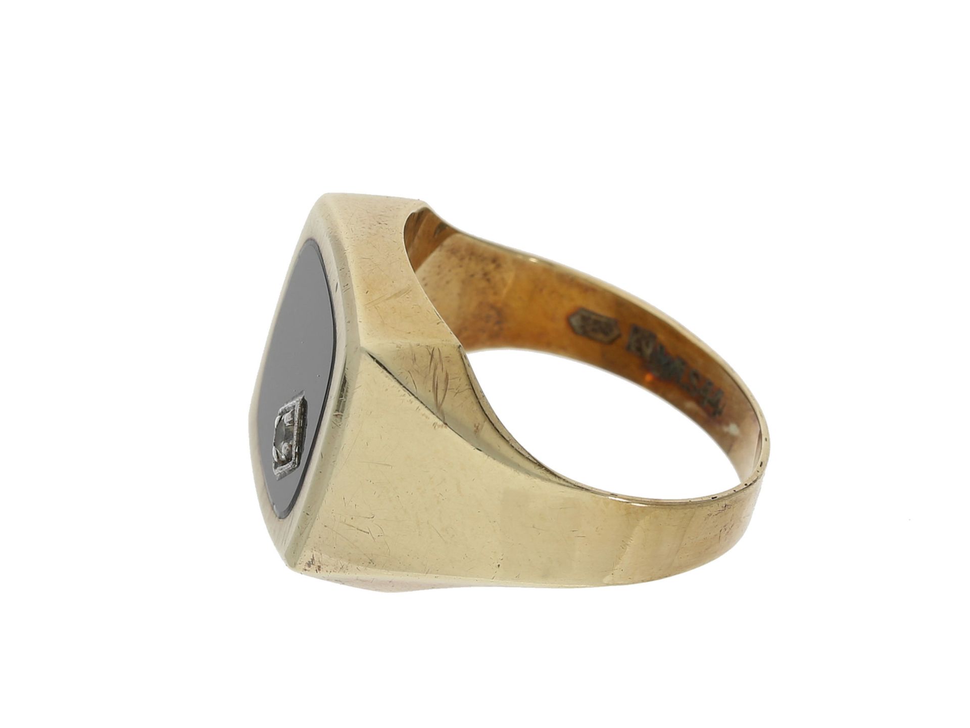 Ring: gelbgoldener vintage Herrenring mit Onyx, 8K GoldCa. Ø19,5mm, RG61, Breite oben - Bild 2 aus 2