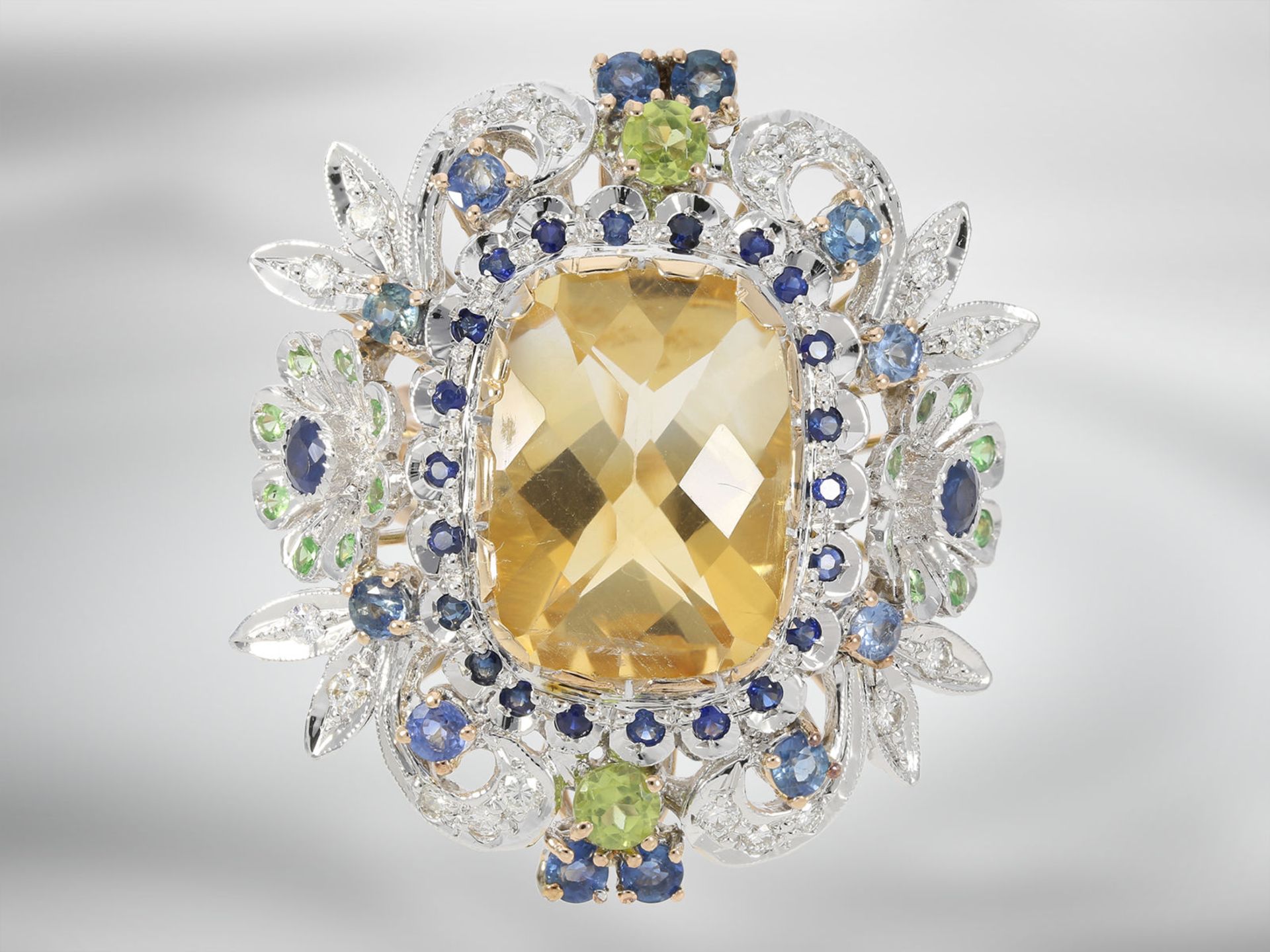 Ring: extravaganter italienischer Designer-Ring mit Citrin, Saphiren und Brillanten, insgesamt ca. 1 - Image 2 of 5