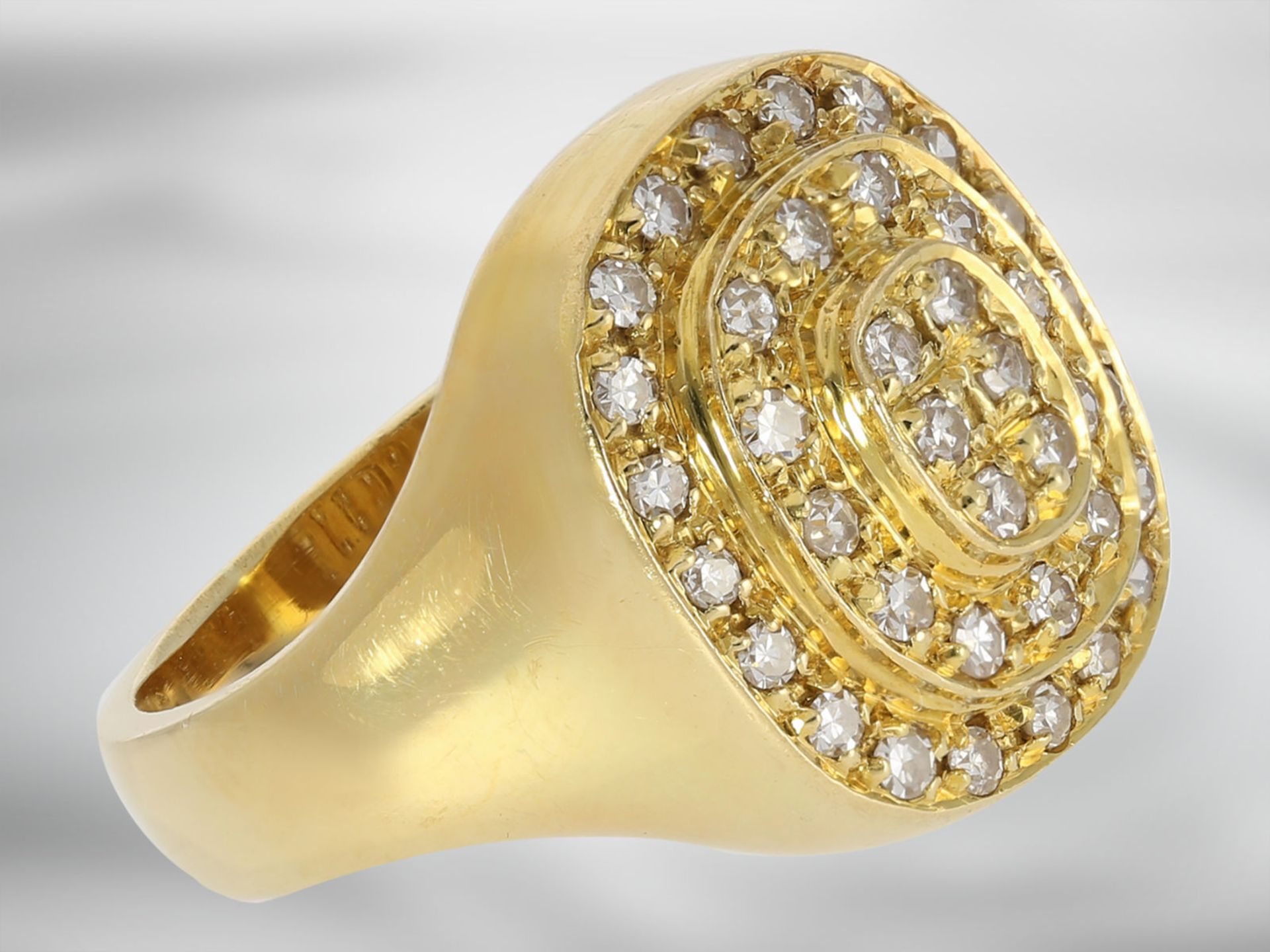 Ring: dekorativer gelbgoldener Diamantring, ca. 0,6ct, 18K Gold - Image 2 of 3