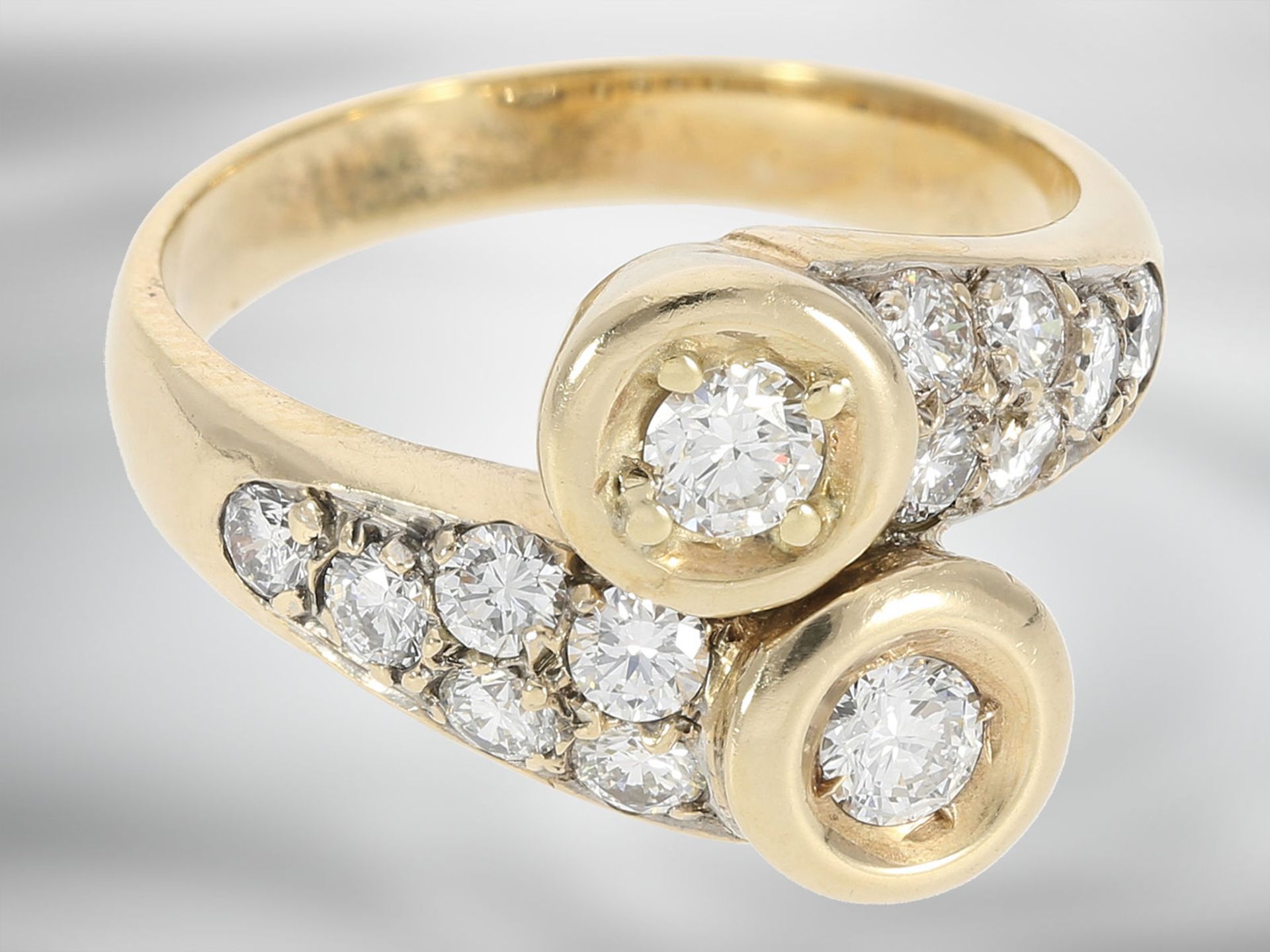 Ring: dekorativer vintage Brillantring mit insgesamt ca. 1,23ct Brillanten, 14K Gold - Image 2 of 3