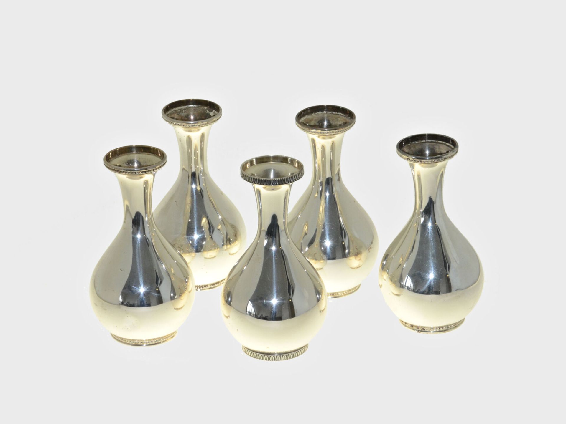Vase: Konvolut aus 5 Silbervasen, Sterlingsilber, Konvolut bestehend aus 4 identischen Vasen und