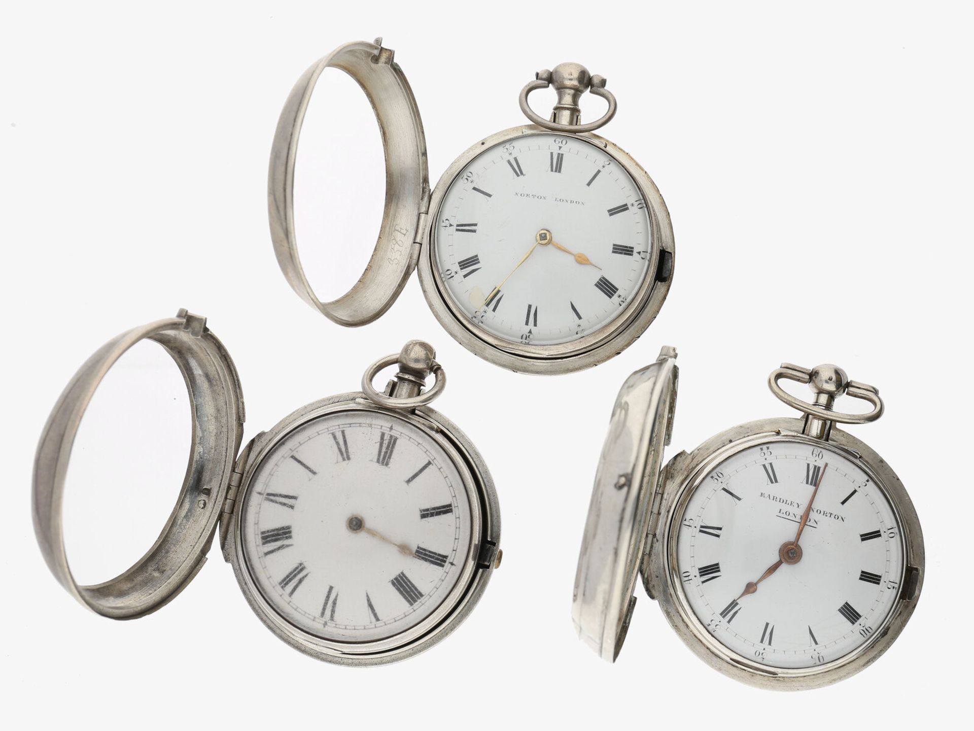 Taschenuhr: Konvolut von 3 englischen Spindeluhren, um 1800-1850, 1. ca. Ø60mm, ca. 149g,