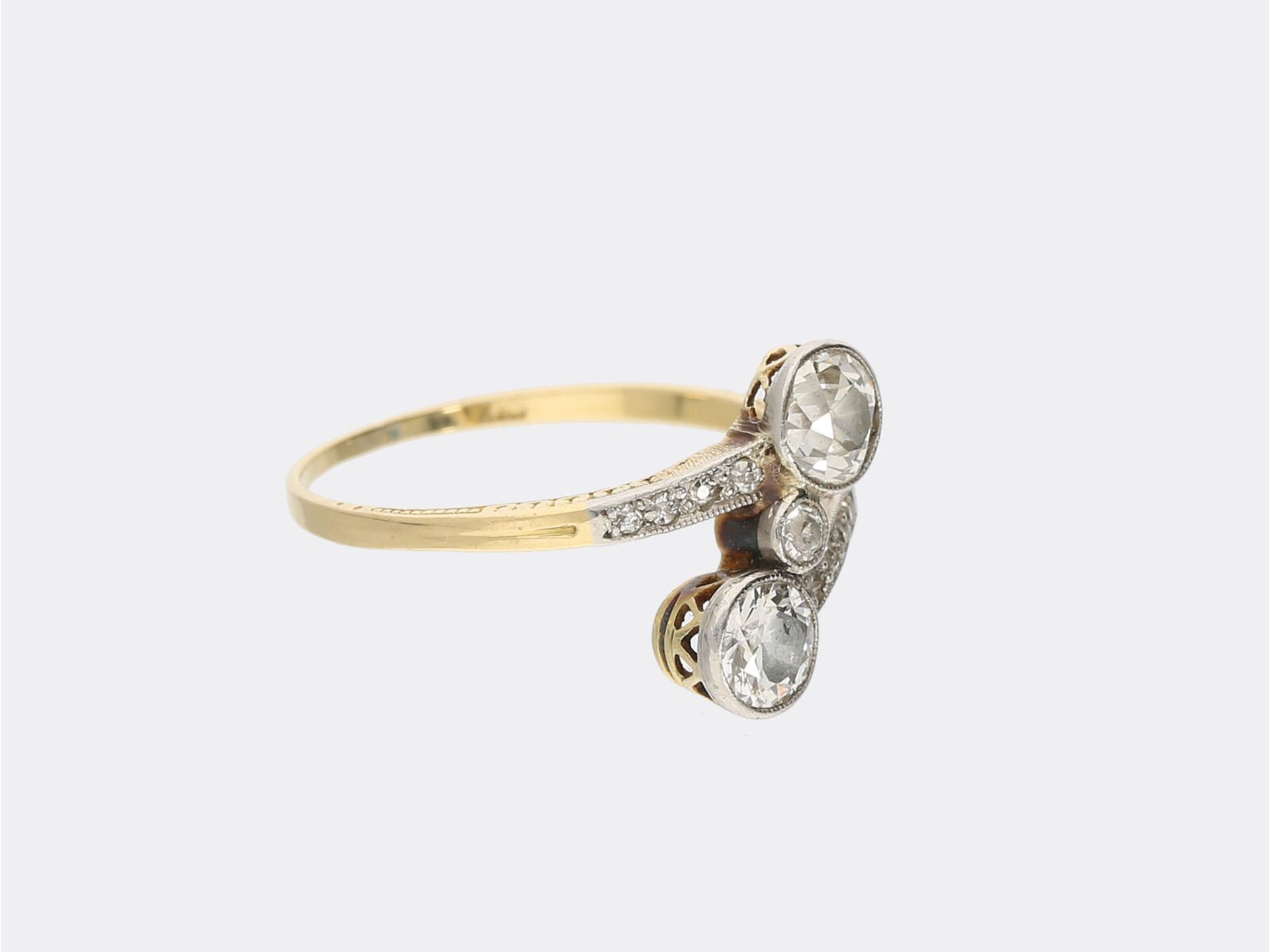 Ring: antiker, zierlicher Ring mit schönen Altschliffdiamanten, 18K Gold, insgesamt über 1ct, Jugend - Bild 2 aus 2