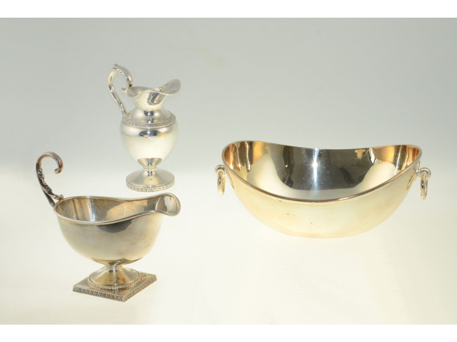 Silberkonvolut: Schale, Sauciere, kleine Karaffe, 925er Sterlingsilber, Große Schale ca. 220 x 160,5
