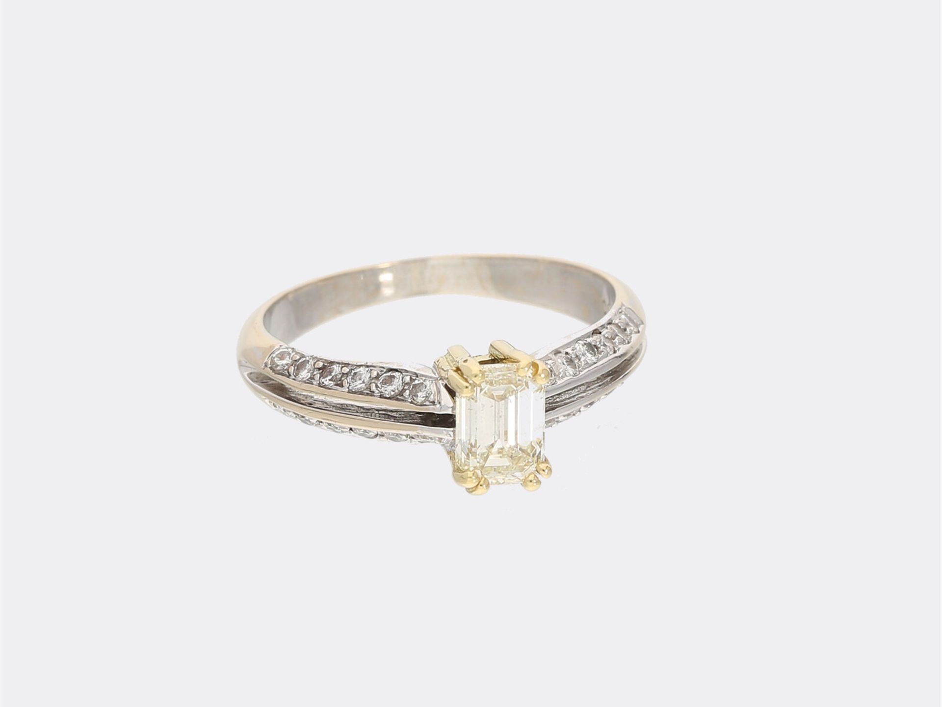 Ring: moderner und dekorativer Diamantring, ca. 1,14ct, Ca. Ø17mm, RG54, ca. 3,5g, 18K Weißgold, Rin