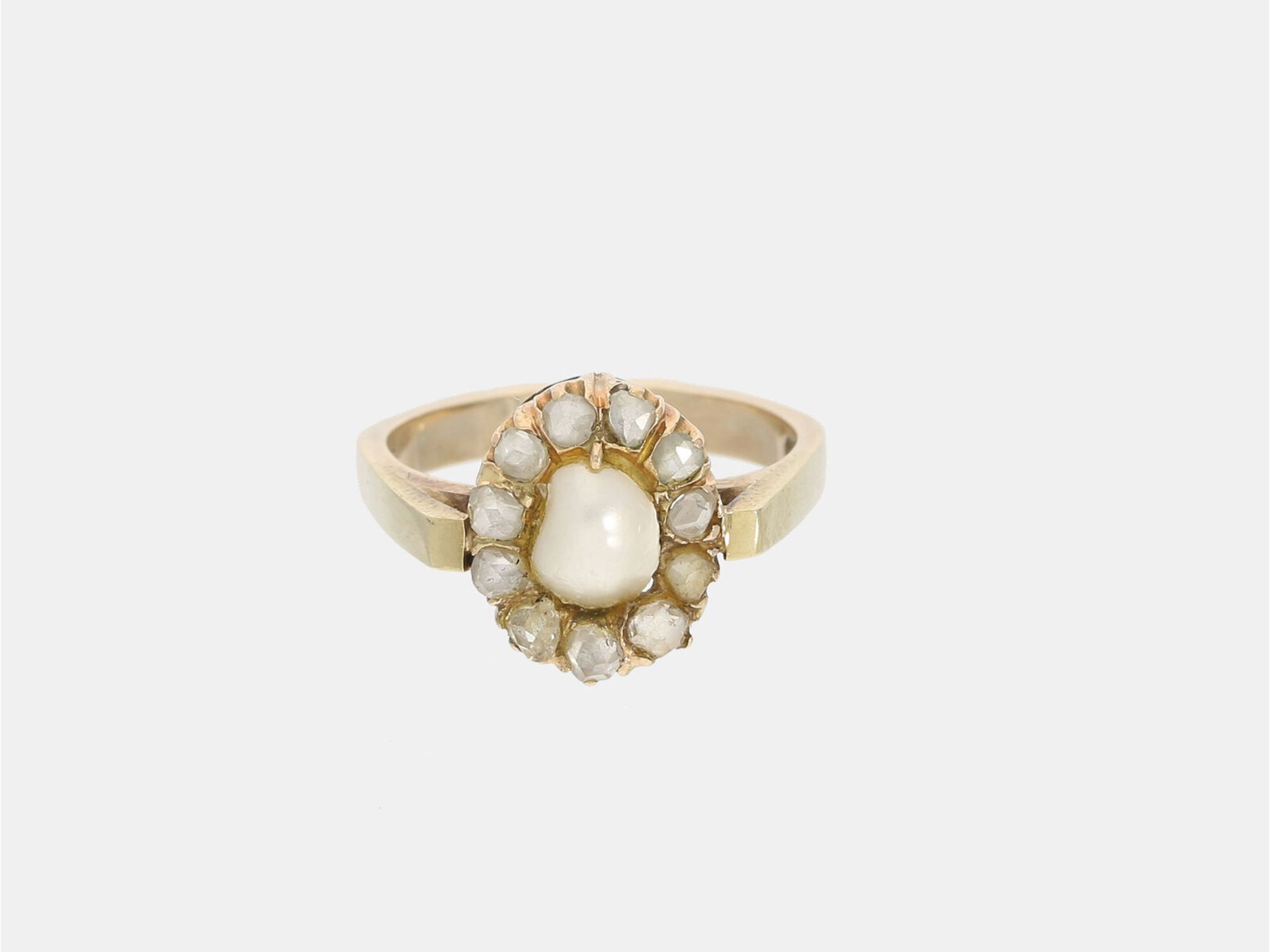 Ring: antiker 8K Goldring mit Perle und Diamantrosen, Ca. Ø16mm, RG51, ca. 3,3g, 8K Gold, Ringkopf m