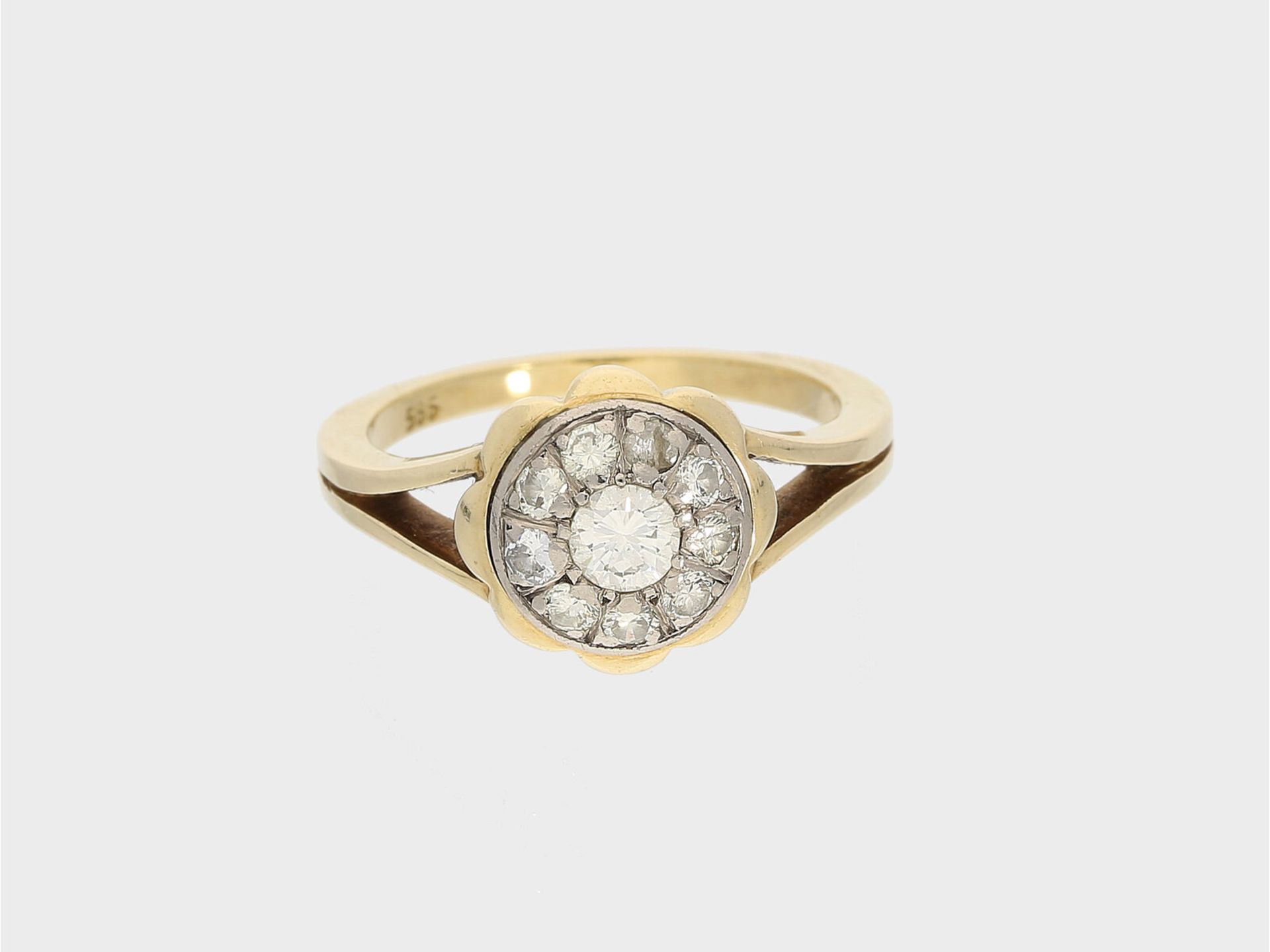 Ring: vintage Gelbgoldring mit Brillantbesatz, ca. 0,38ct, Ca. Ø16,5mm, RG52, ca. 4,7g, 14K Gold, Ri