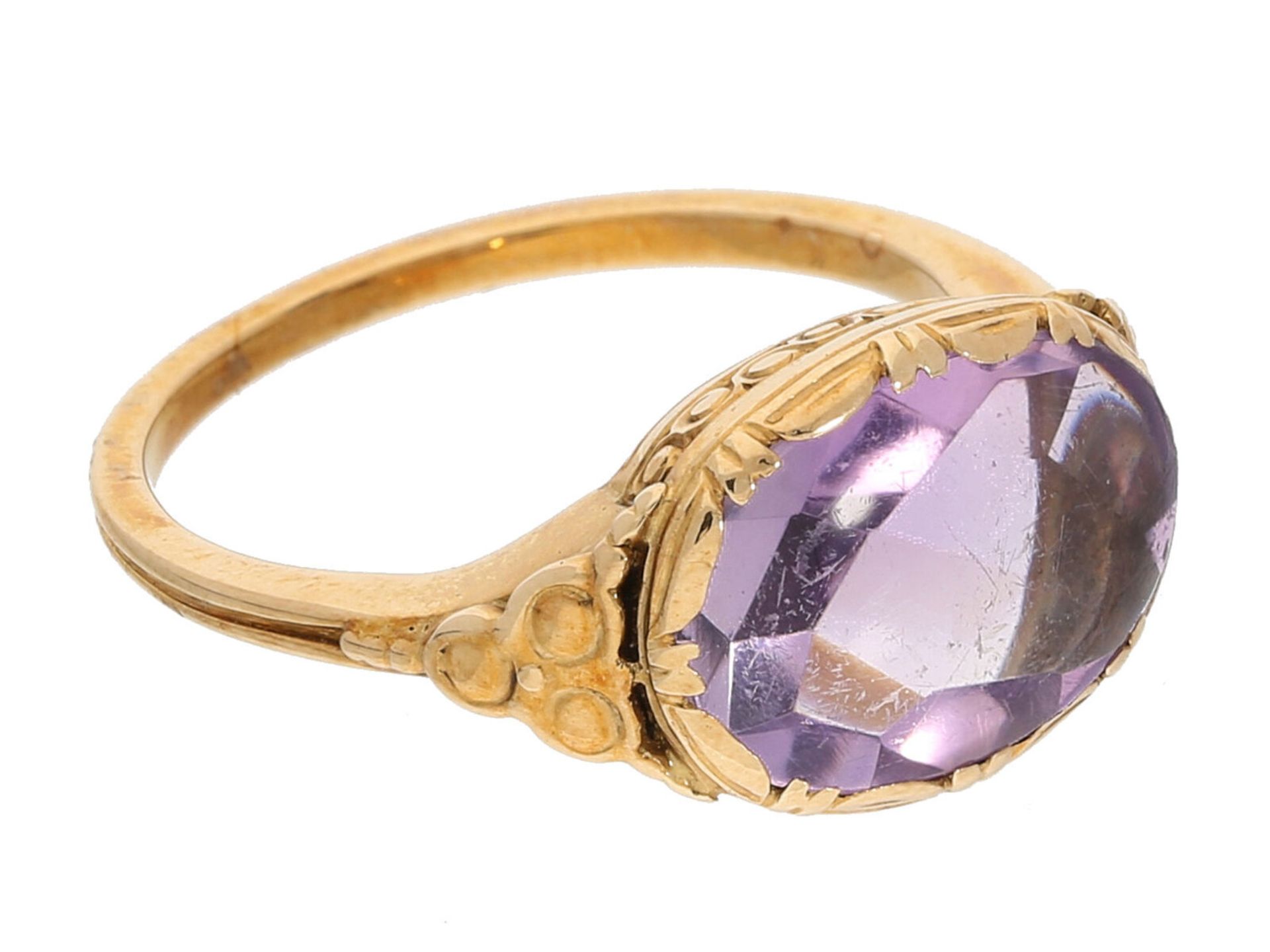 Ring: besonders schön gearbeiteter antiker Ring mit Amethyst: Ca. Ø18,5mm, RG58, ca. 5,2g, 14K Gold,