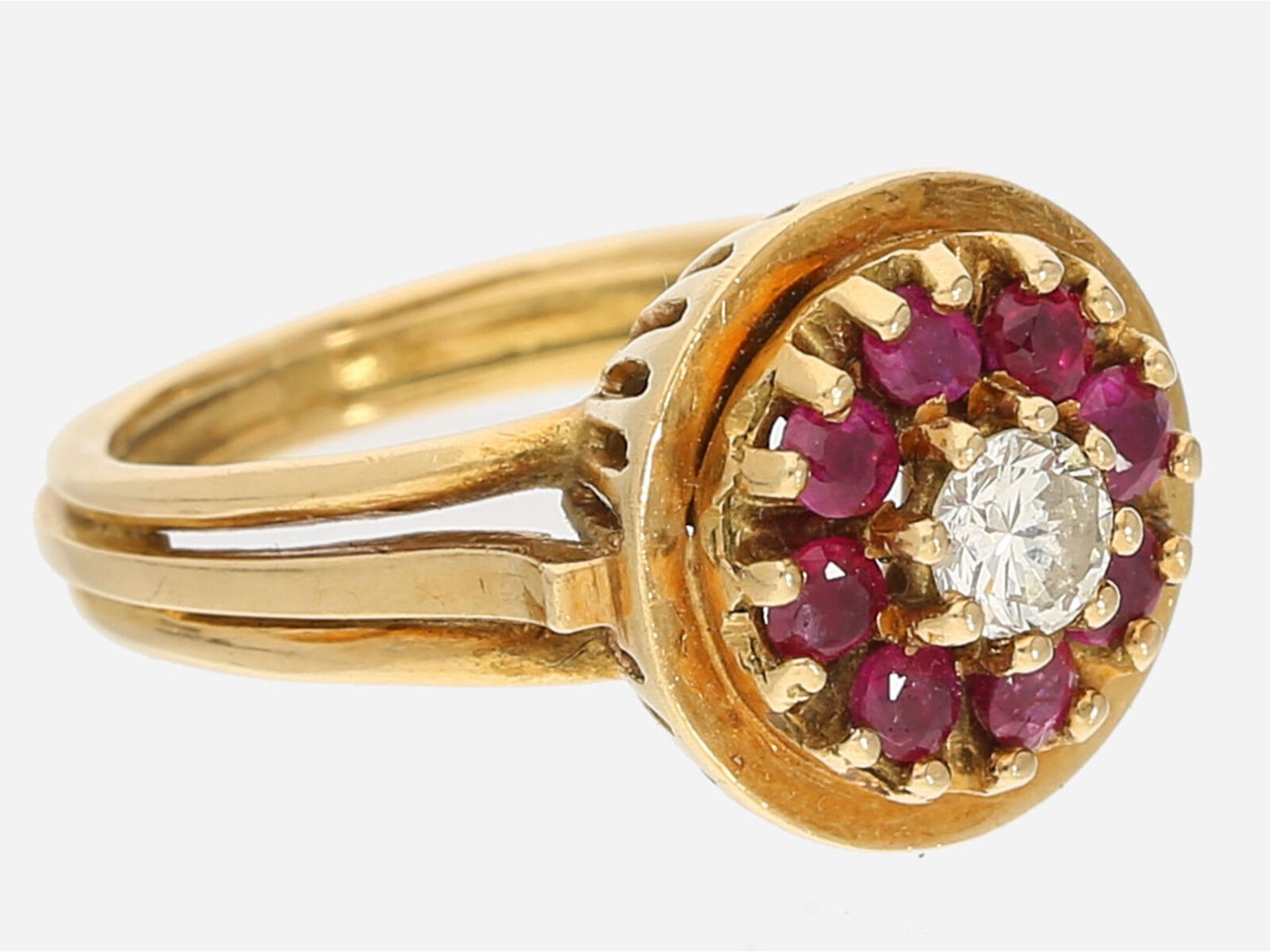 Ring: Rubin/Brillantring insgesamt ca. 1,15ct, 14K Gold, Teenager-Größe: Ca. Ø15,5mm, RG49, Ringkopf - Image 2 of 2