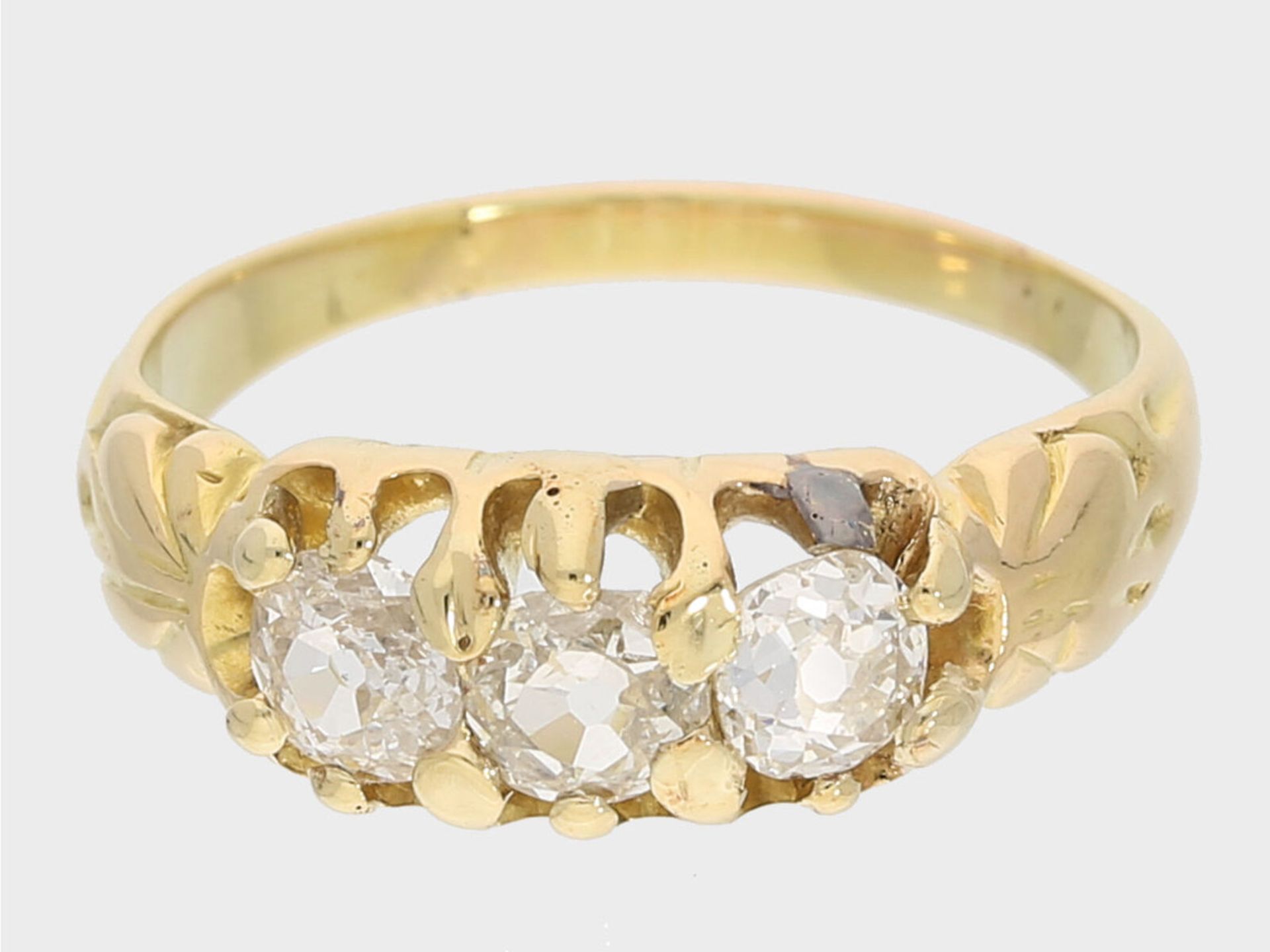 Ring: kleiner antiker Goldring mit Altschliff-Diamanten, insgesamt ca. 0,63ct, 14K Gold: Ca. - Image 2 of 2