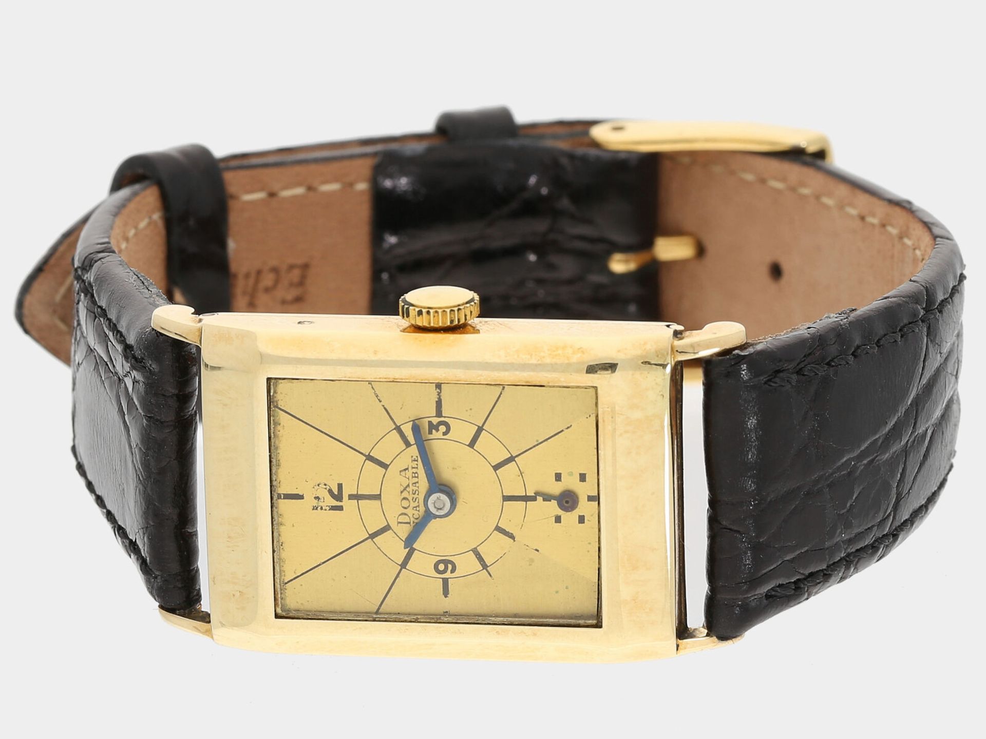 Armbanduhr: attraktive goldene Art déco Herrenuhr von Doxa, um 1930/1940