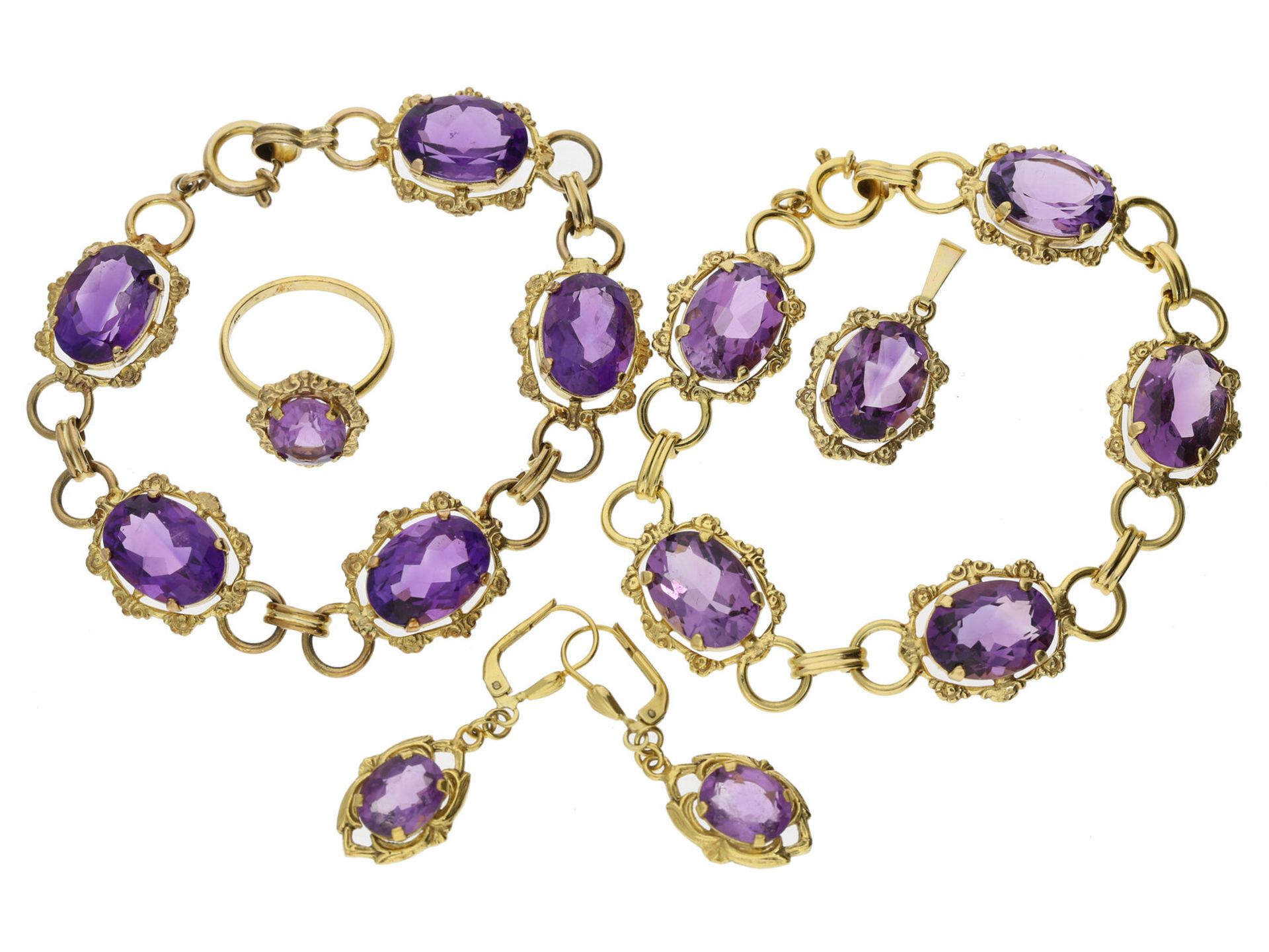 Ohrschmuck/Anhänger/Ring/Armband: feines und dekoratives Schmuck-Set mit Amethyst-Besatz, absolut ne