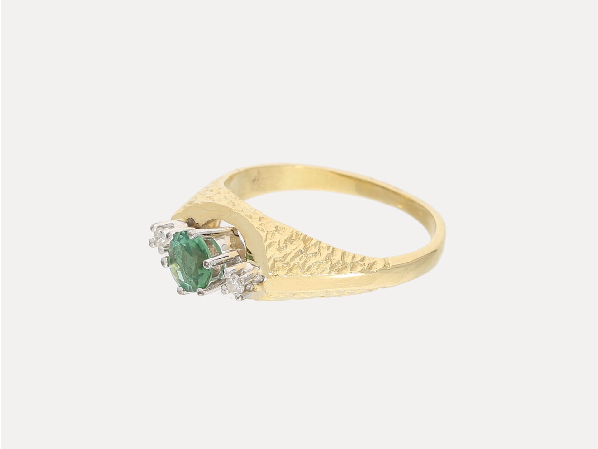 Ring: vintage Goldschmiedering mit einem Turmalin und Diamantbesatz - Image 2 of 2