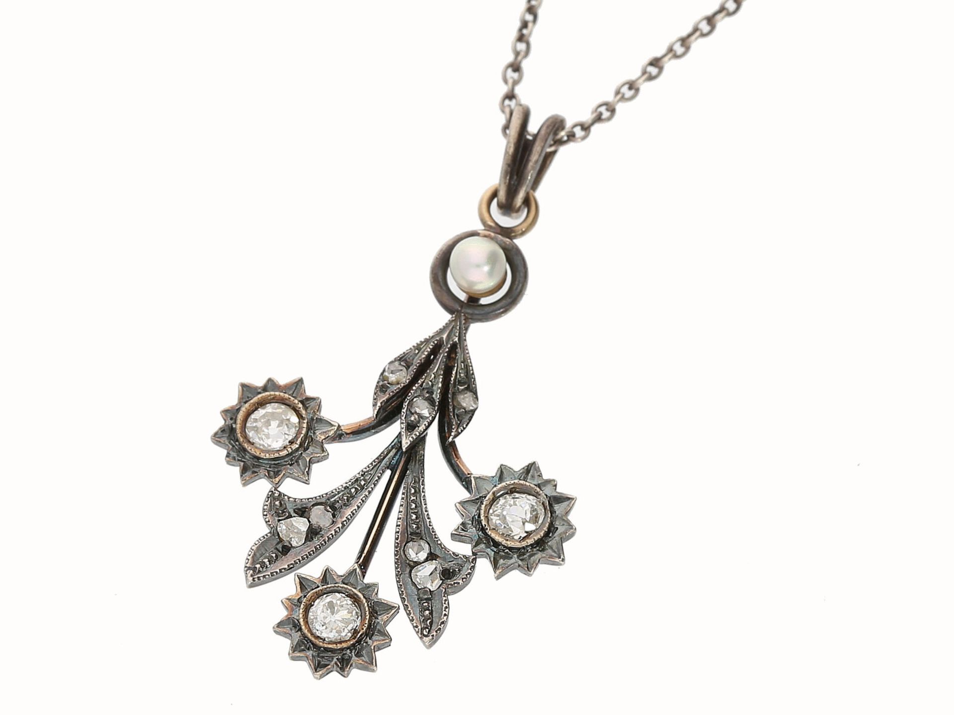 Kette/Collier/Anhänger: kleines antikes Blumencollier mit Altschliff-Diamanten und Perlen, 18K Gold/ - Image 2 of 2