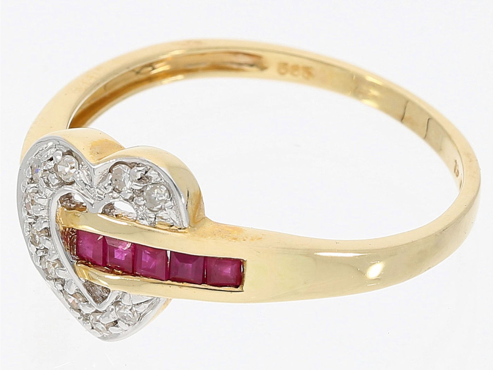 Ring: attraktiver Herzring mit Diamanten und Rubinen, 14K Gold - Bild 2 aus 2