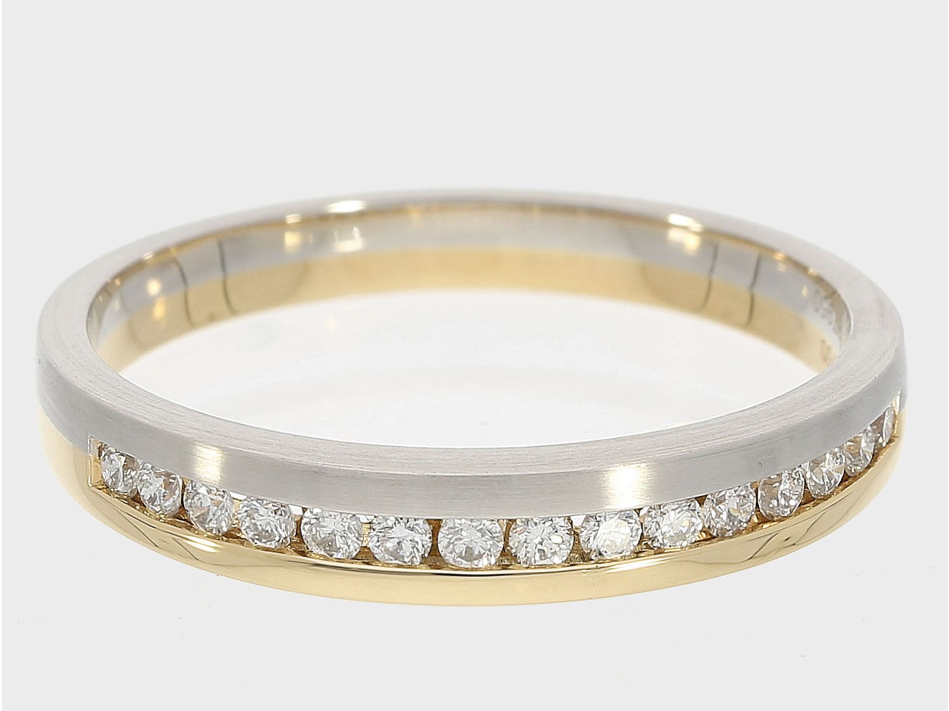 Ring: moderner und hochwertiger Brillant-Goldschmiedering, Bicolor, 18K Gold/Platin