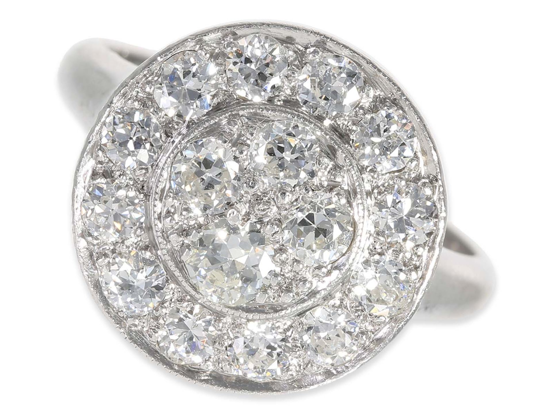 Ring: attraktiver Weißgoldring mit Diamantbesatz insgesamt ca. 1,41ct, 14K Gold