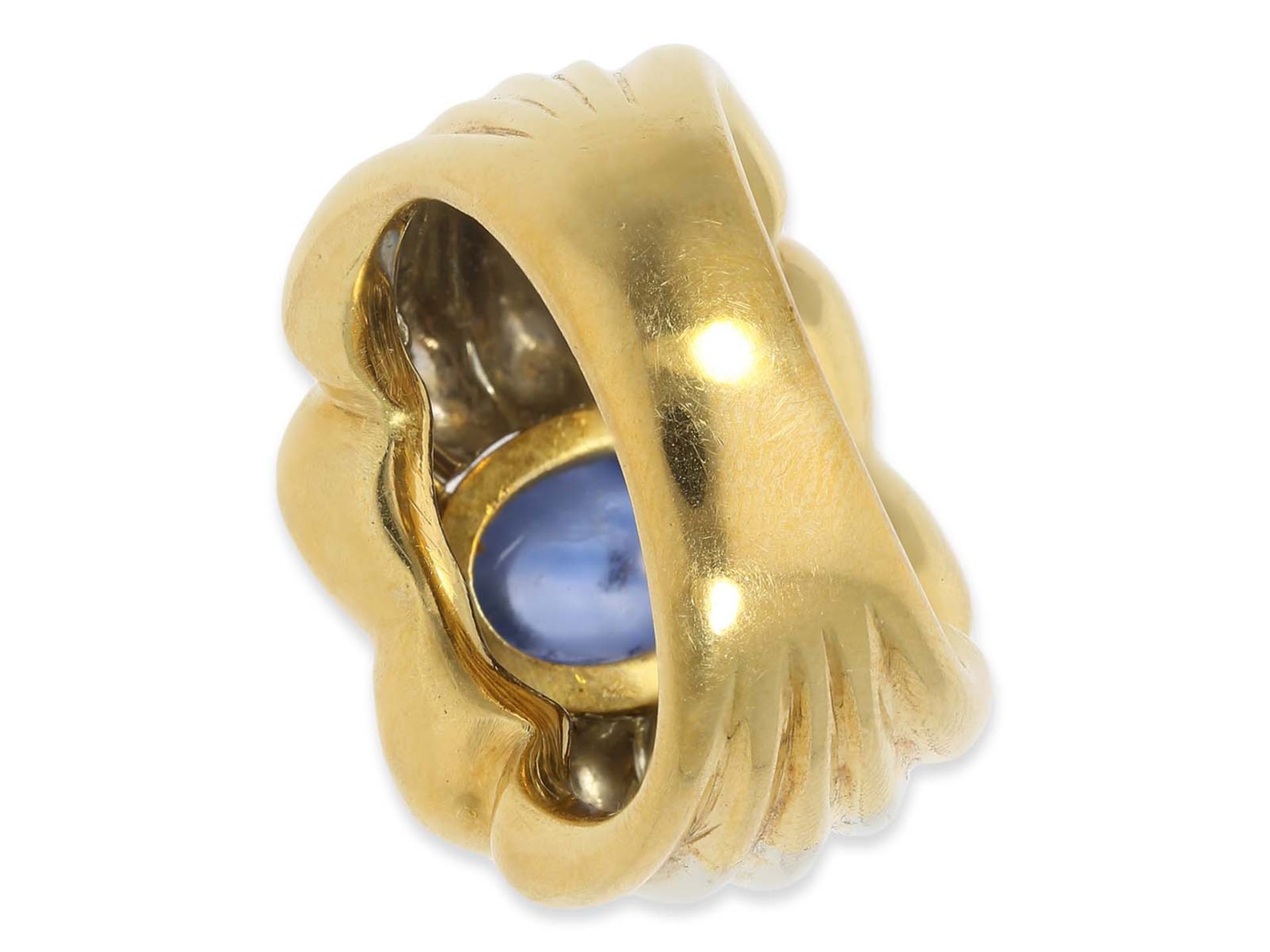 Ring: attraktiver, solider neuwertiger Gelbgoldring mit Saphircabochon von ca. 4ct, 18K Gold - Bild 3 aus 4