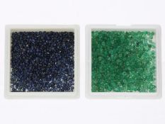 Saphir/Smaragd: interessantes Konvolut aus facettierten kleinen Smaragden und Saphiren, insgesamt ca
