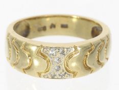 Ring: kleiner gelbgoldener vintage Ring mit Diamanten, 14K Gold