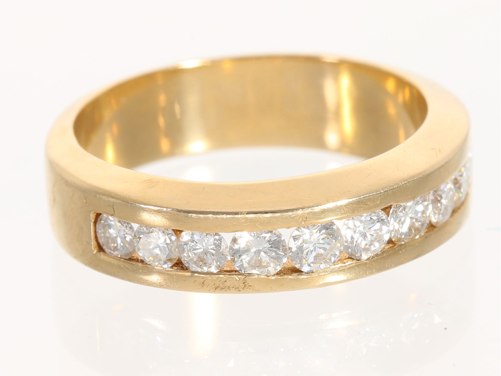 Ring: schöner Halbmemoire-Goldschmiedering mit hochwertigem Brillantbesatz, ca. 1ct - Image 2 of 3