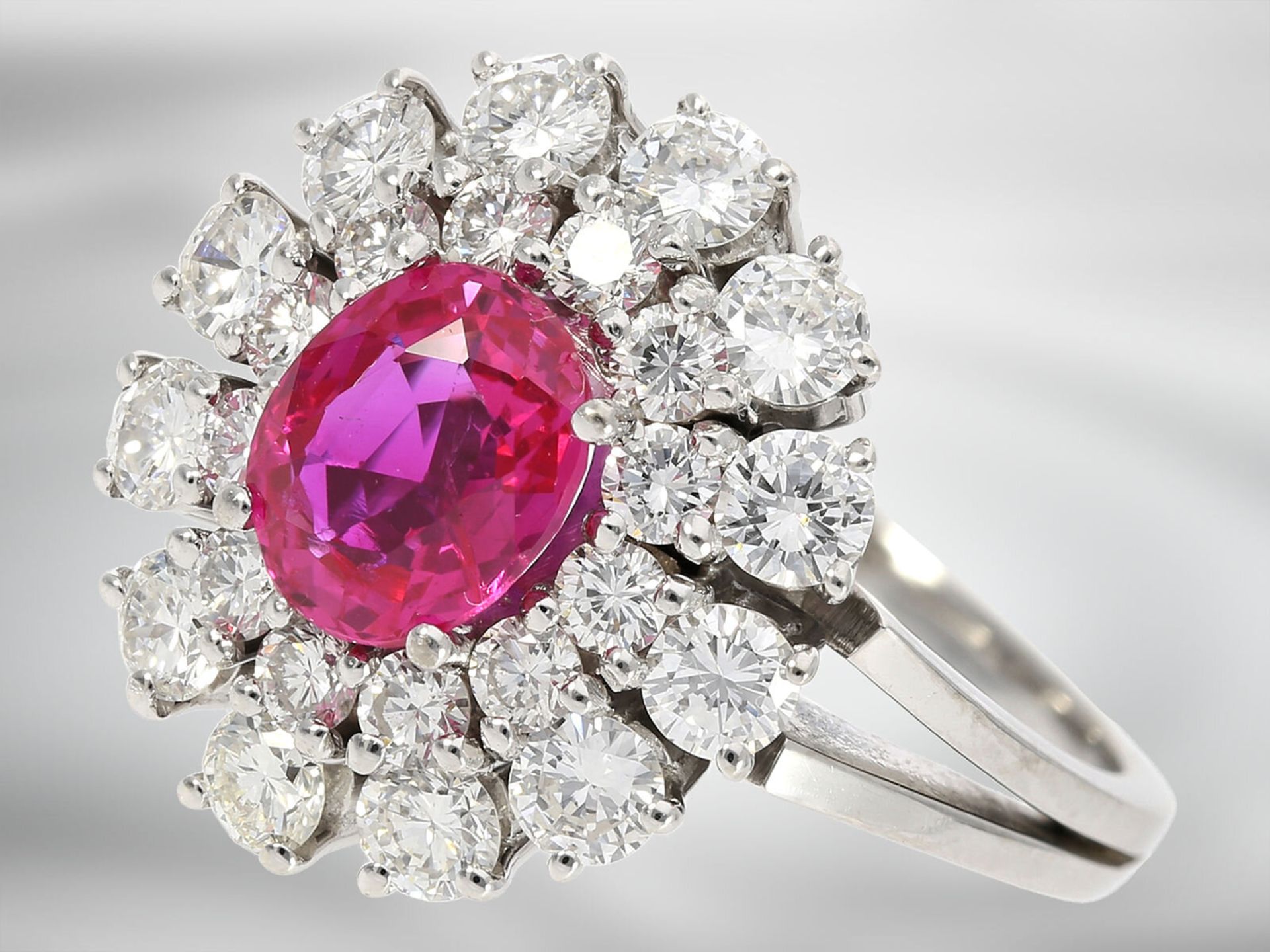 Ring: like new, precious ruby ring with diamonds, total approx. 2.25ct, 18K white gold, handmade - Image 2 of 5