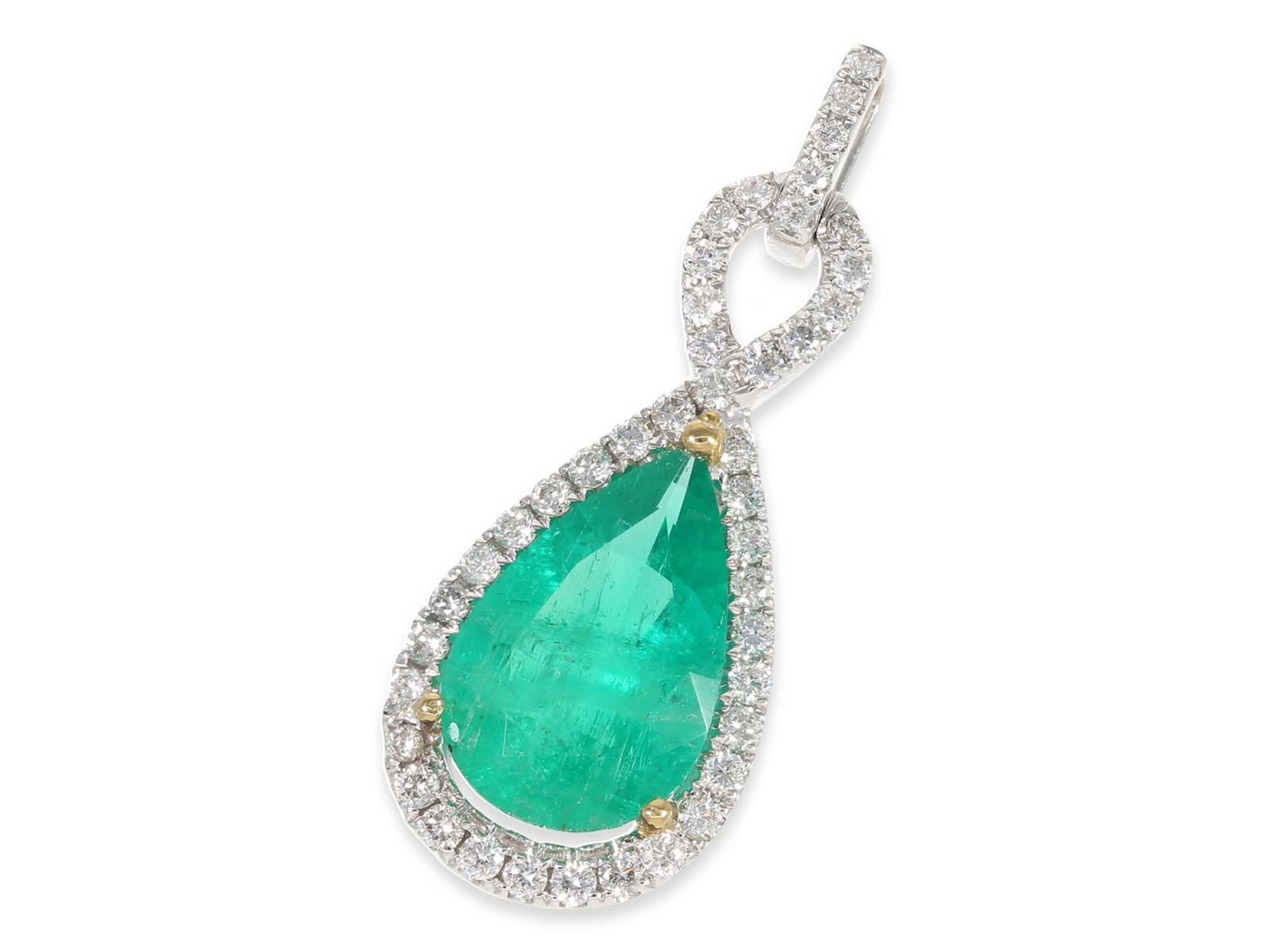 Necklace/Collier: modern, high quality and unworn emerald/brilliant goldsmith necklace, ca. 3,51ct - Image 2 of 3