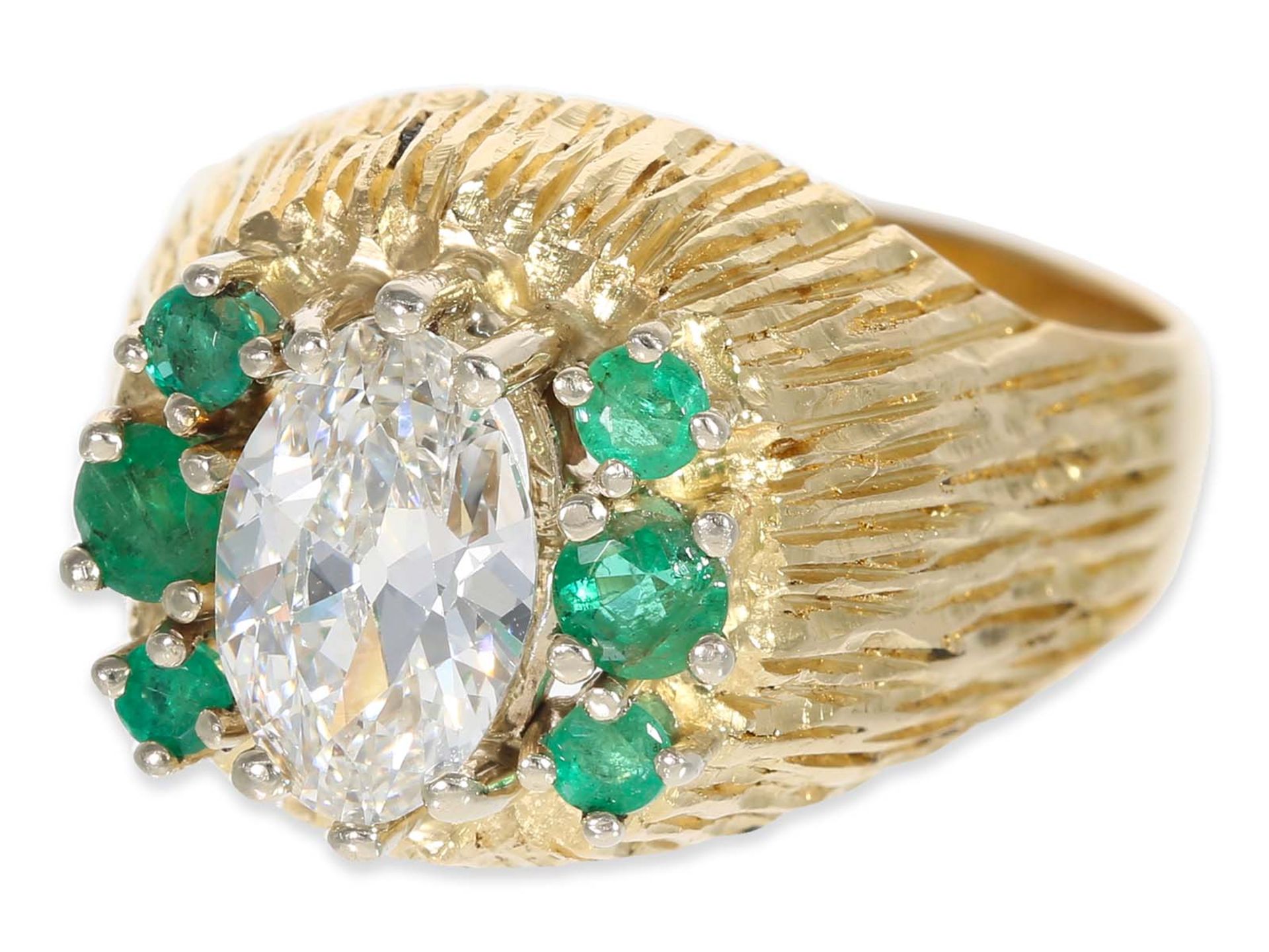 Ring: very interesting and extraordinary vintage emerald/brilliant goldsmith made ring, 18K gold - Image 2 of 4