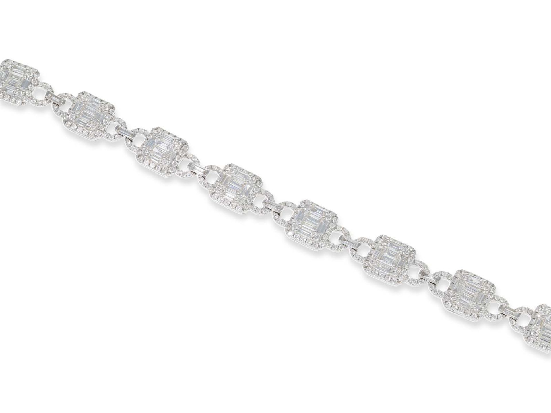 Bracelet: highly decorative precious diamond bracelet, total approx. 5.18ct,18K gold, mint condition - Image 2 of 3