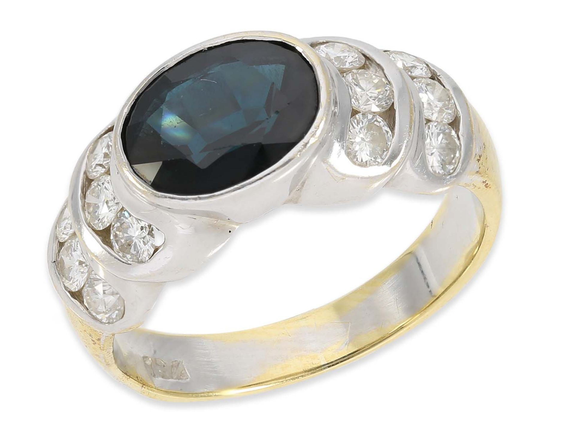 Ring: attractive sapphire ring with diamonds, total approx. 2.36ct, 18K gold - Image 3 of 3