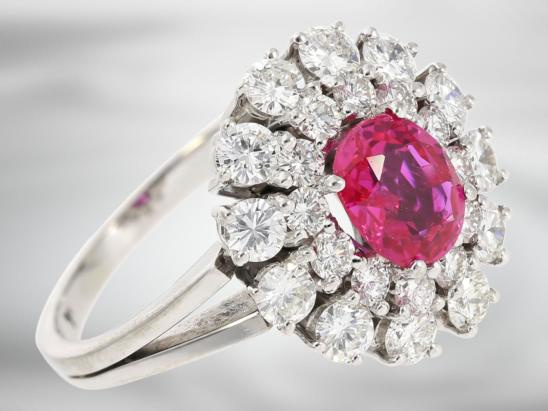 Ring: like new, precious ruby ring with diamonds, total approx. 2.25ct, 18K white gold, handmade - Image 3 of 5