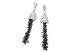 Earrings: very attractive, unusual diamond earrings with black diamonds, total approx. 45.68ct