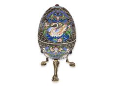 Box: richly decorated silver box with the finest enamels, Russia 20th century, in the style of the F