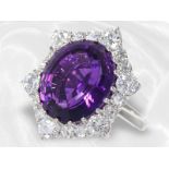 Ring: sehr attraktiver, wertvoller vintage Amethyst/Brillant-Blütenring, feine Brillanten von insges