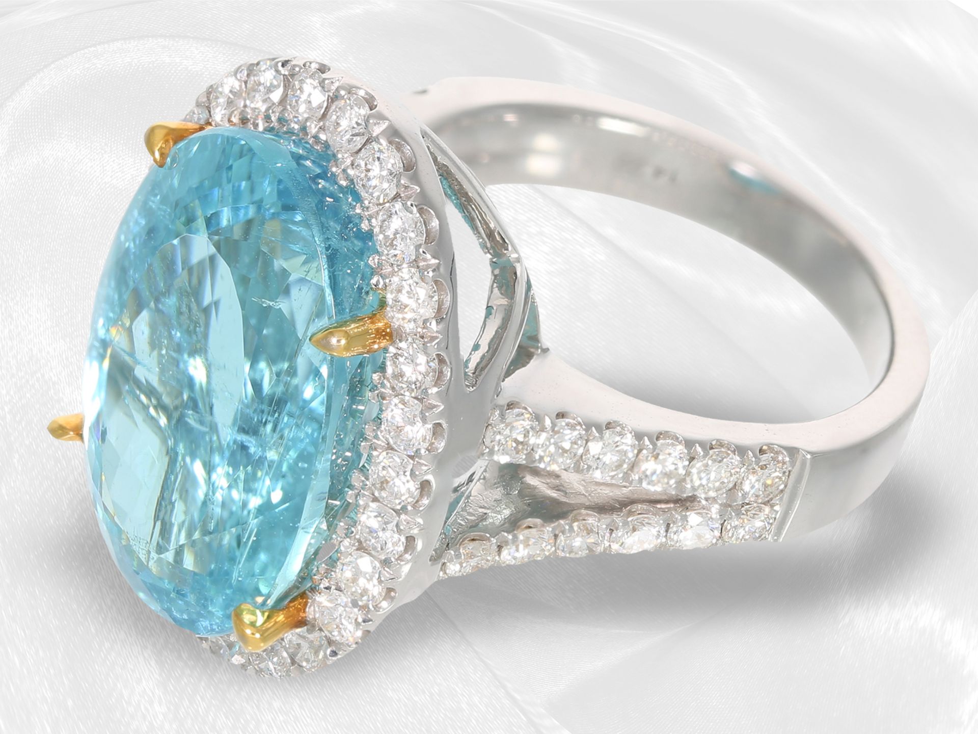 Ring: äußerst luxuriöser Brillantring mit wunderschönem, extrem seltenen Cuprian-Elbaite "Paraiba" - Bild 5 aus 8