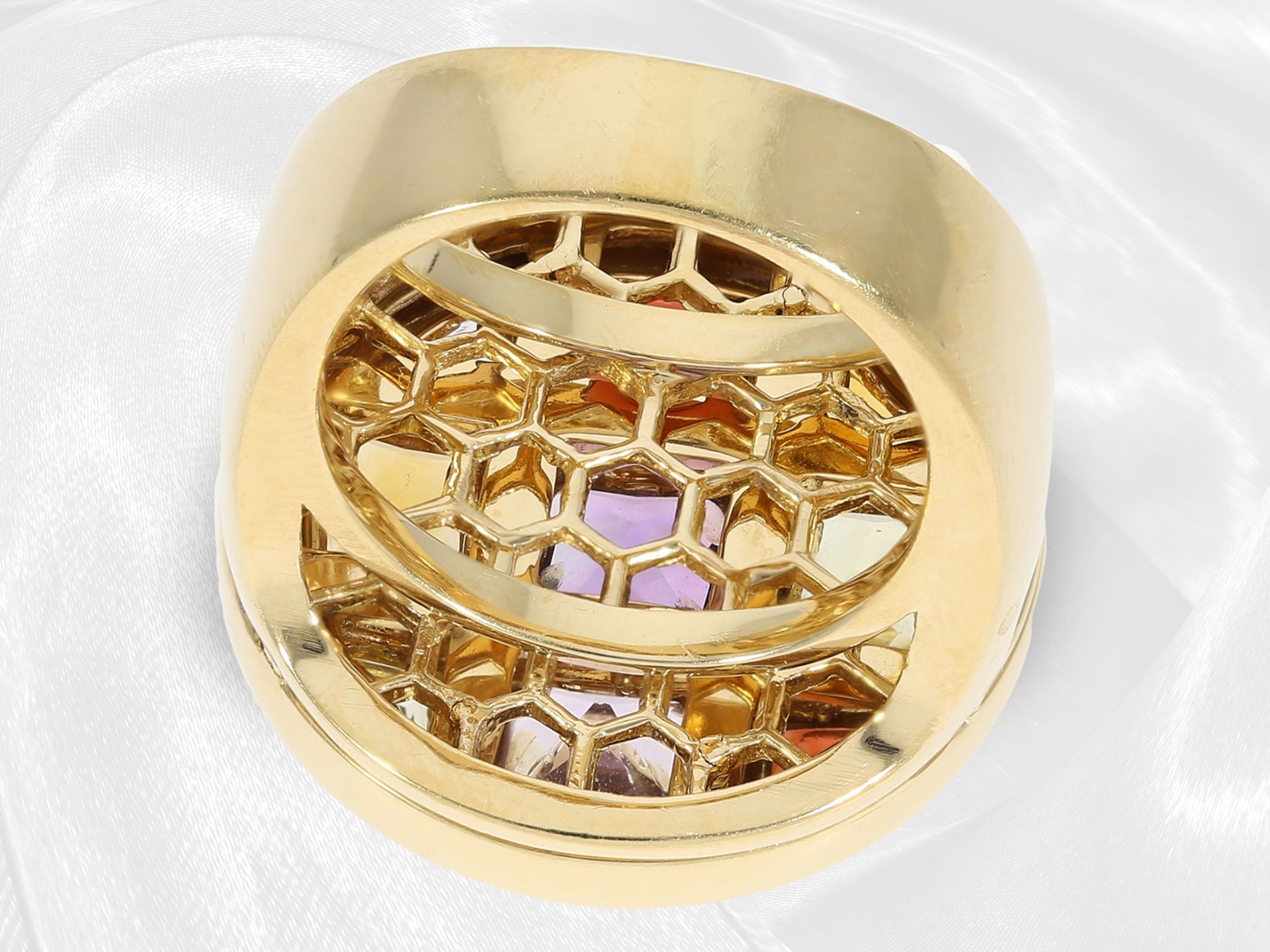 Ring: handgearbeiteter, außergewöhnlicher Designer-Farbstein-Goldschmiedering, moderne Handarbeit in - Bild 3 aus 3