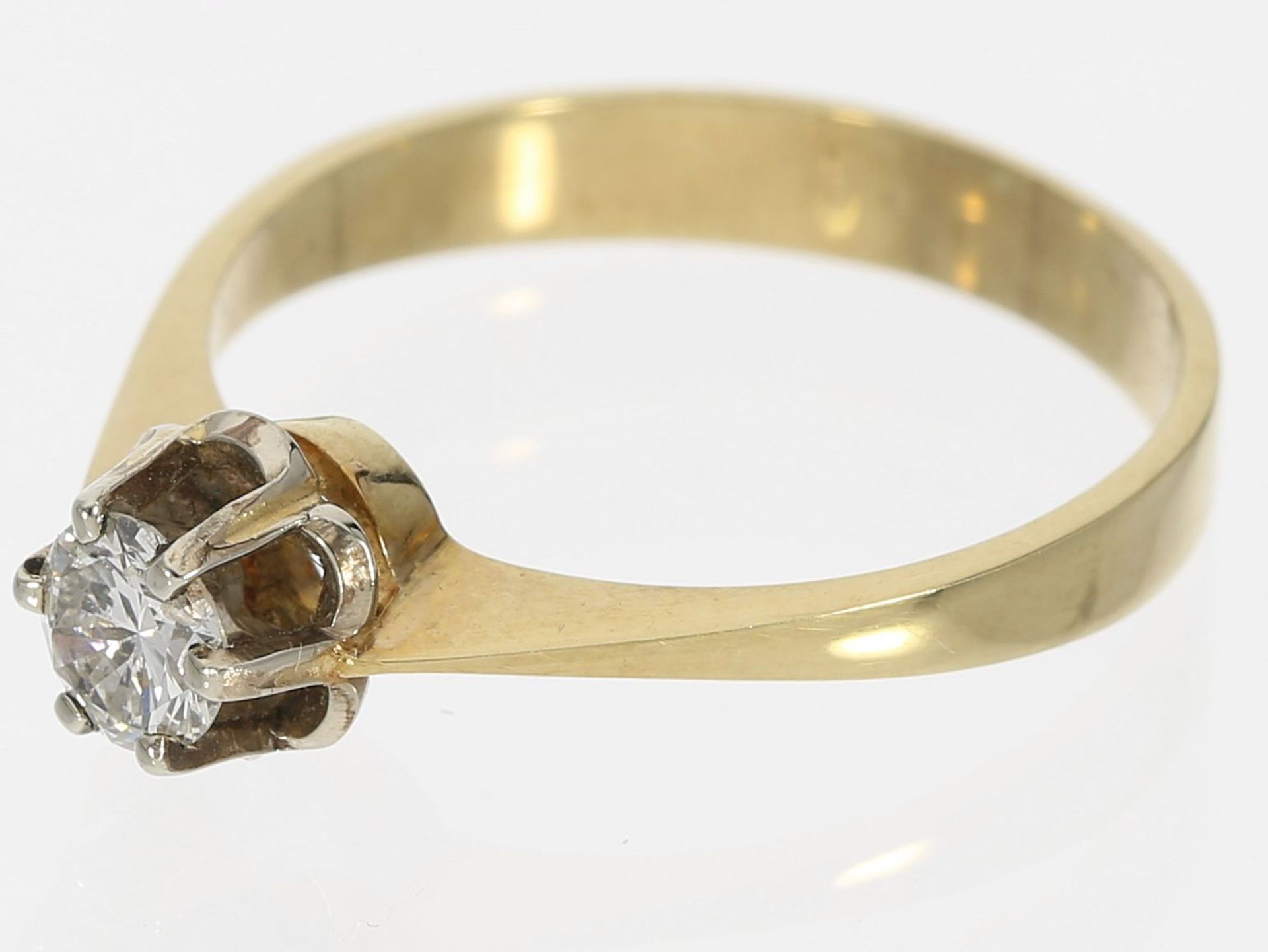 Ring: alter Brillant-Goldschmiedering, ca. 0,33ct - Image 2 of 2