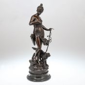 Alois Mayer 1855 Füssen - 1936 München - Diana - Bronze. Braun patiniert. Dunkler Marmorsoc