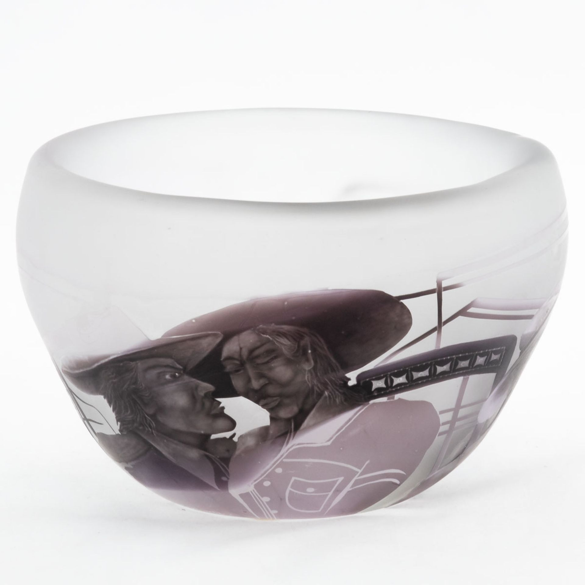 Schale - Studioglas - Magischer Realismus Stanislaw Borowski, 1986. Farbloses Glas, mit mehrf