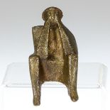 Kurt Lehmann 1905 Koblenz - 2000 Hannover - Kleine sitzende Figur - Bronze. Goldbraun patinie