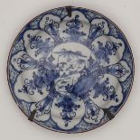 Teller Wohl China, um 1900. Keramik, glasiert. Unterglasurblau bemalt. H. 4 cm. D. 30 cm. Unt