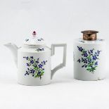 Milchkännchen und Teedose Fürstenberg, um 1790. - Wiesenblumen - Porzellan, weiß, glasiert