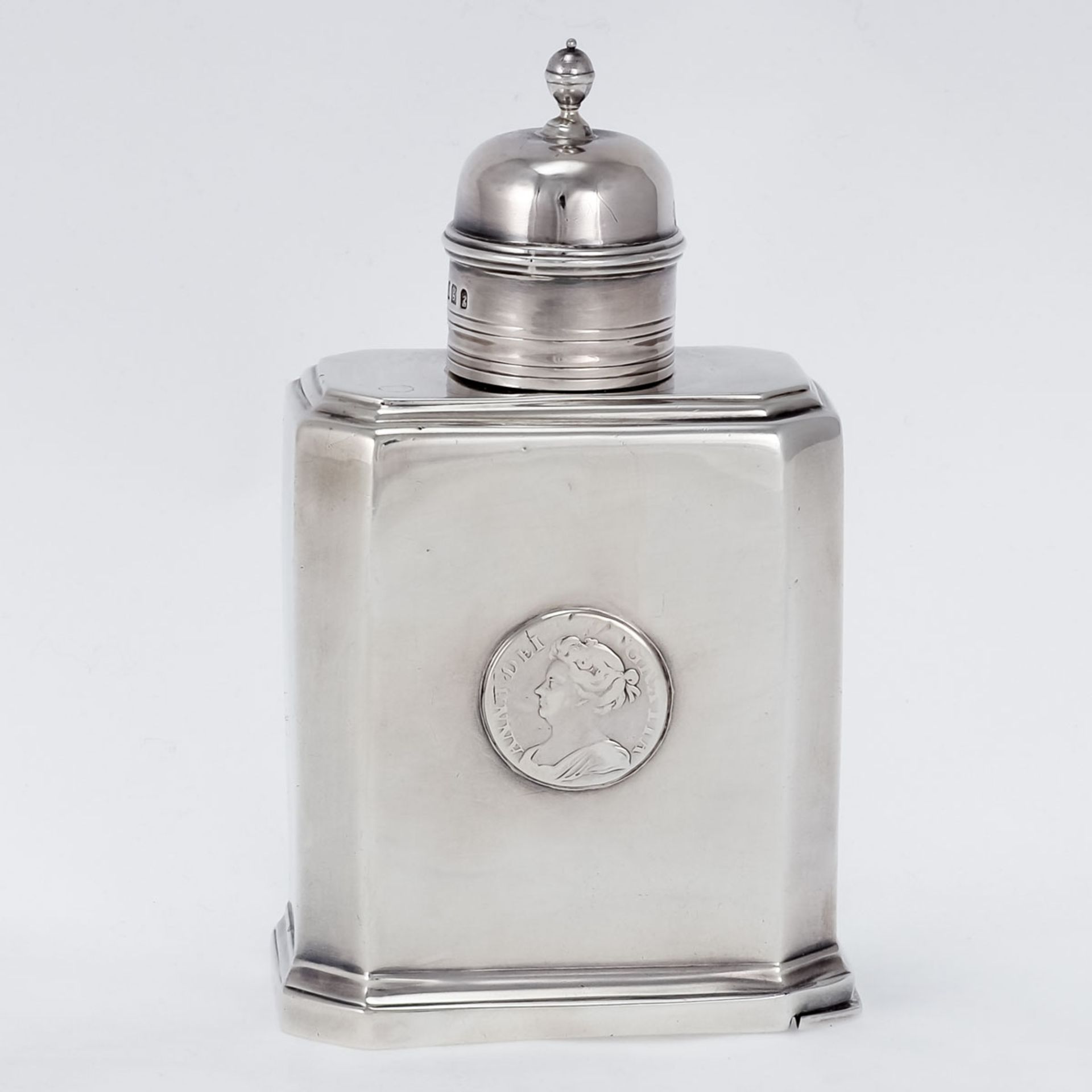 Teedose Thomas Barker/London/England, um 1822/23. 958er Silber. Punzen: Herst.-Marke, Stadt-